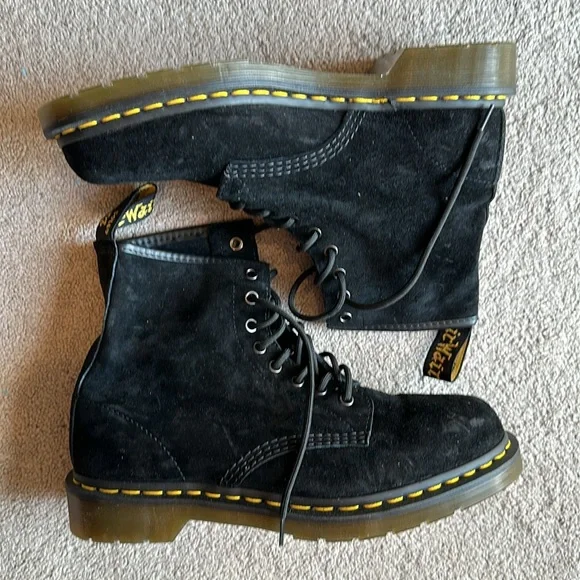 Dr Martens Black Suede boots - Picture 2 of 5